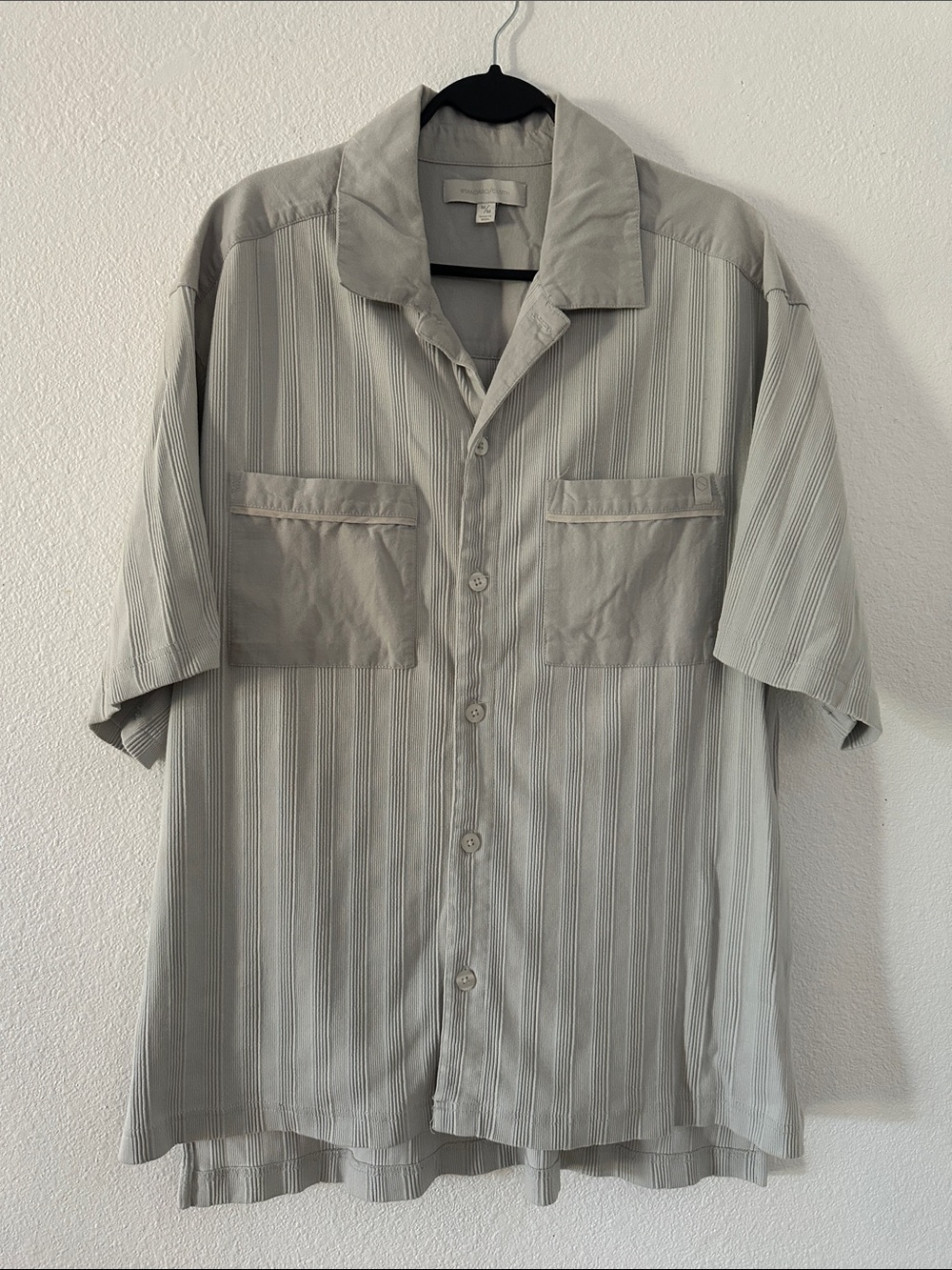 Men's Standard Cloth Light Sage/Gray Vertical Stripe Button Shirt, size medium